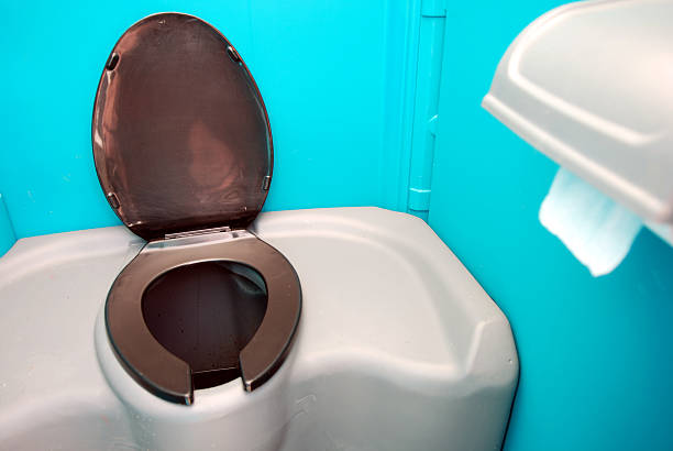 Best Portable restroom trailer rental  in Holly Springs, MS